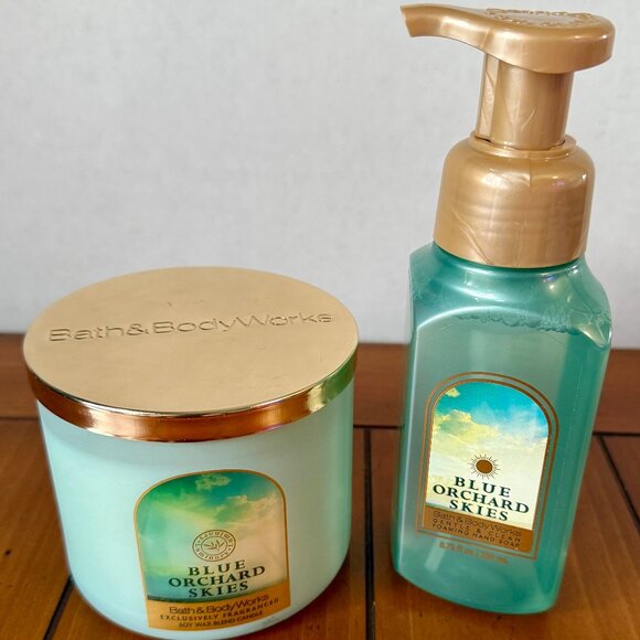 NEW 2-PC BLUE ORCHARD SKIES 3-Wick Candle & Foaming Hand Soap Bath & Body Works - Picture 1 of 3